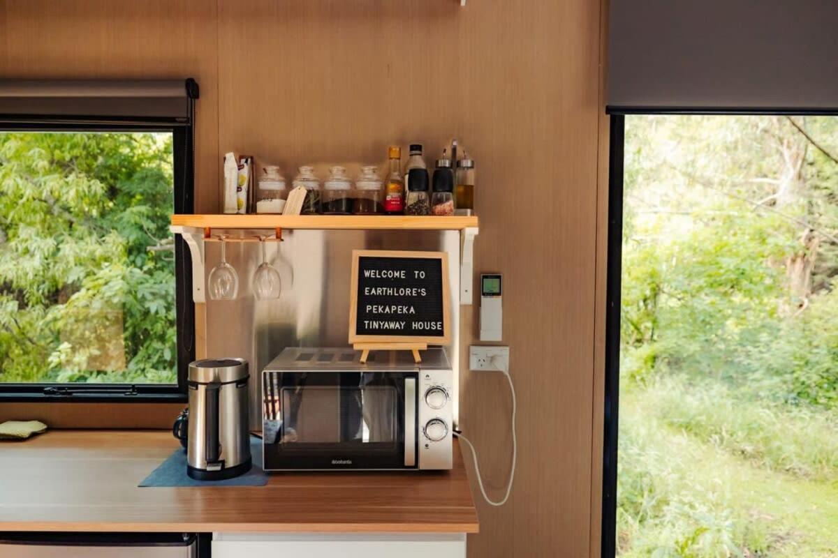 Pekapeka Tiny House By Tiny Away Villa Owaka Exterior photo