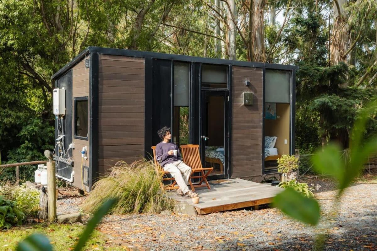 Pekapeka Tiny House By Tiny Away Villa Owaka Exterior photo